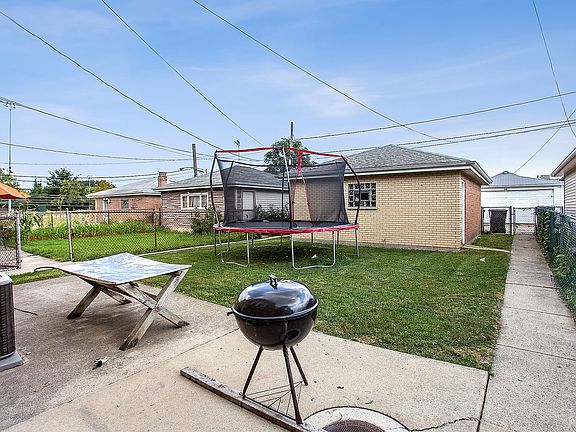 5th image of 5007 S Kilbourn Ave