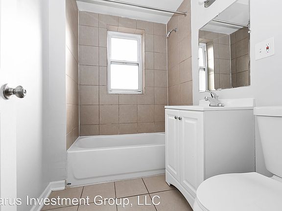 3rd image of 2151 E 69th St Unit 3E