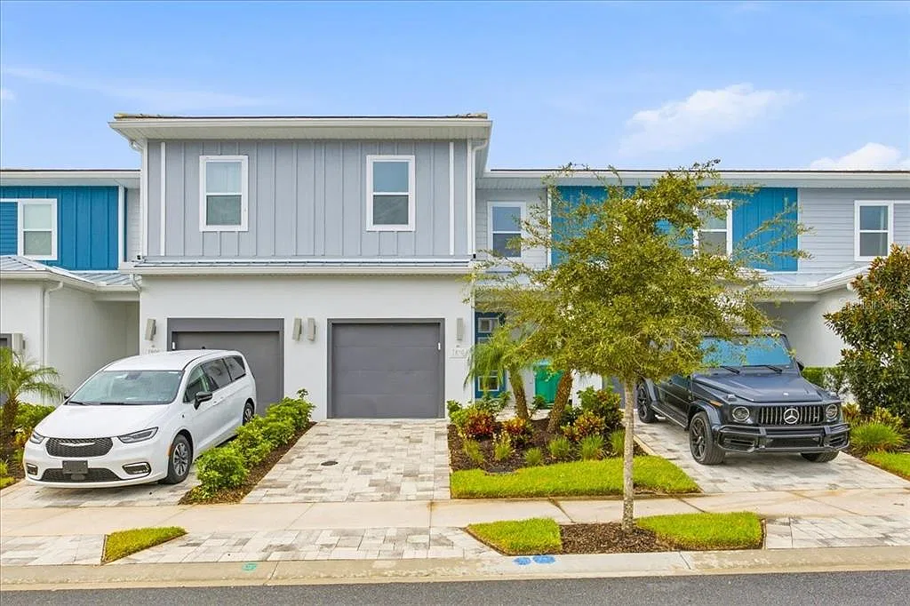 3 bed, 2.5 bath, 1708 sqft, $2,800 — Photo 1