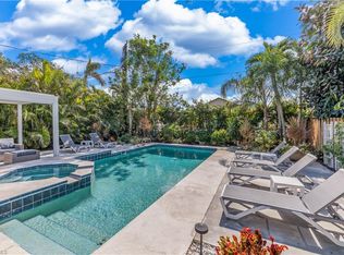 564 109th Ave N, Naples, FL 34108