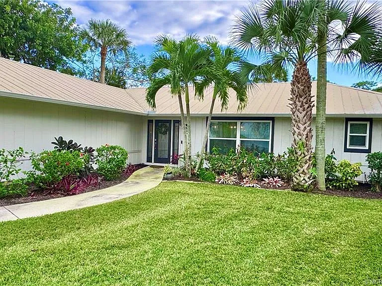 323 SW Ridge Ln — Photo 5