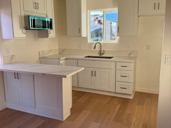 1105 W 95th St, Los Angeles, CA 90044