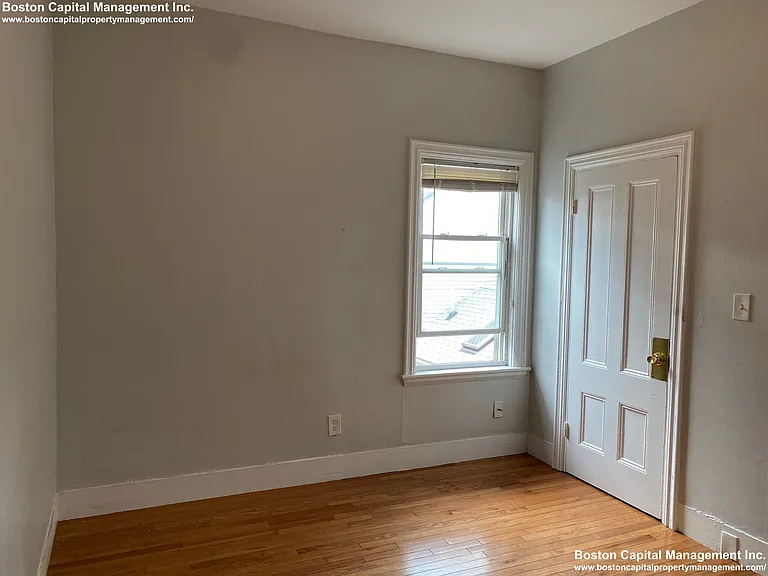 2 Webley St #2 — Photo 10
