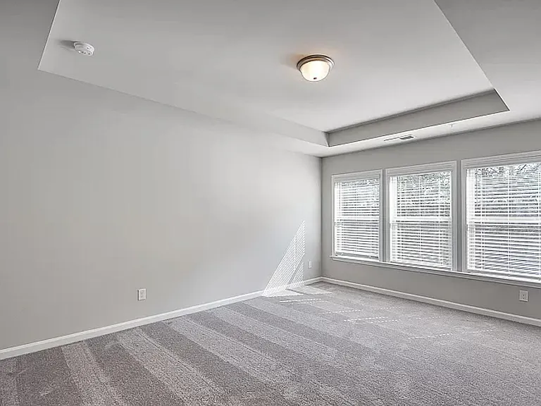 250 Mahone Dr — Photo 1