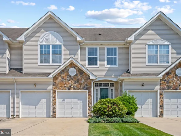 37 Spyglass Ct, Westampton, NJ 08060