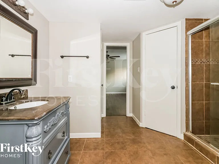 2703 Shady Bayou Ln — Photo 10