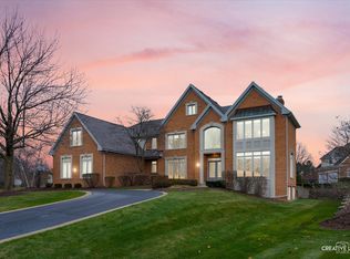 70 New Abbey Dr, Inverness, IL 60010