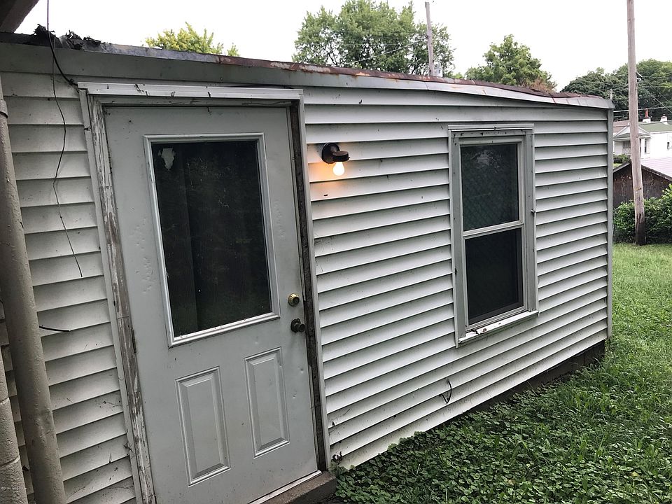 2nd image of 1033 Lincoln Ave