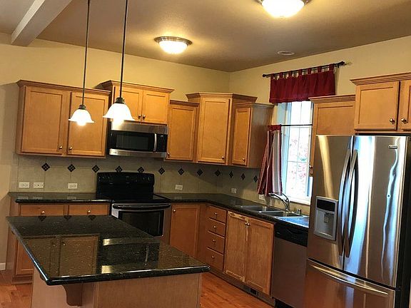 3rd image of 4409 McKinley St NE