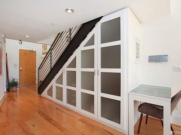 4th image of 250 Clara St