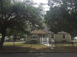 35 Fisher St, Springfield, MA 01109