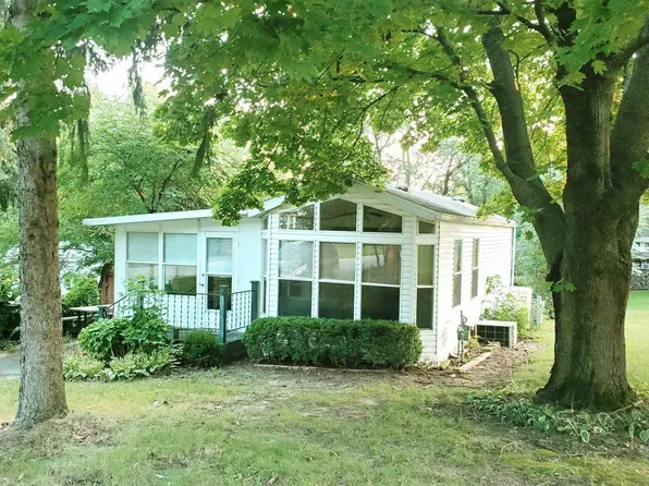 471 Skyline Drive, Edgerton, WI 53534