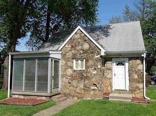 851 Oak Hill Rd, Evansville, IN 47711