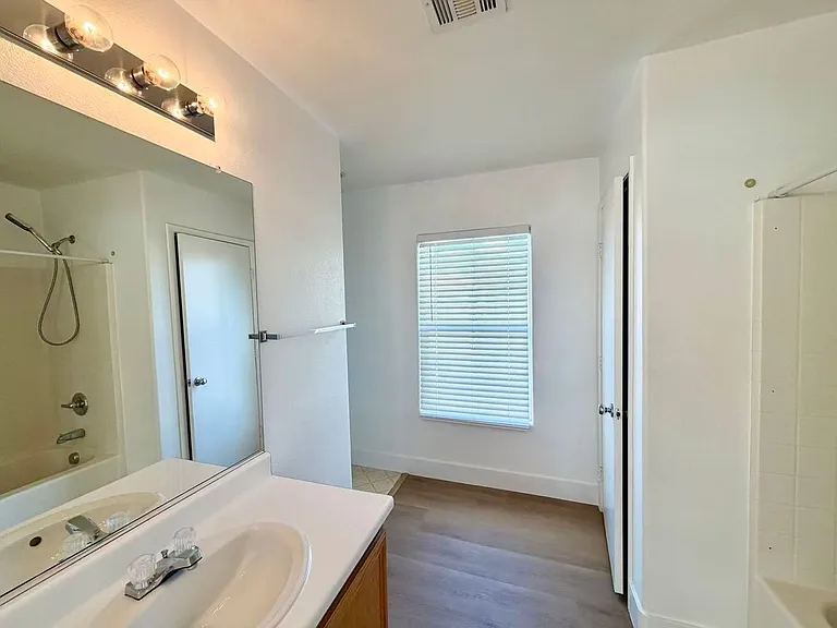 7983 Dutch Villas St — Photo 13