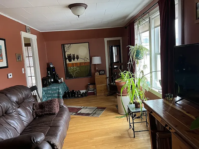 118 S Main St #3 — Photo 1