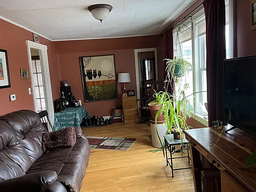 118 S Main St #3 Photo 1