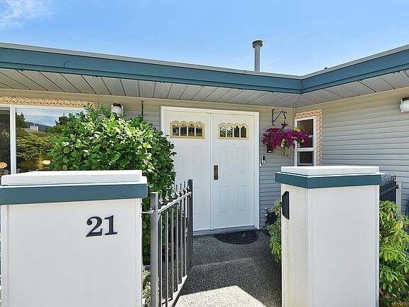 3rd image of 544 Eaglecrest Dr #21