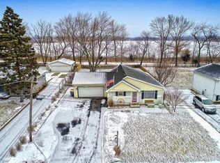 1706 Hazelwood Dr, Lindenhurst, IL