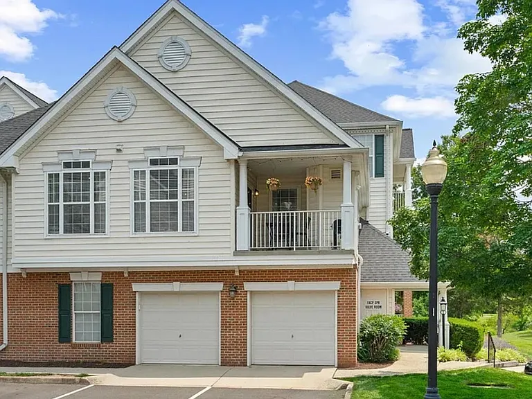25260 Lake Shore Sq #205 — Photo 1