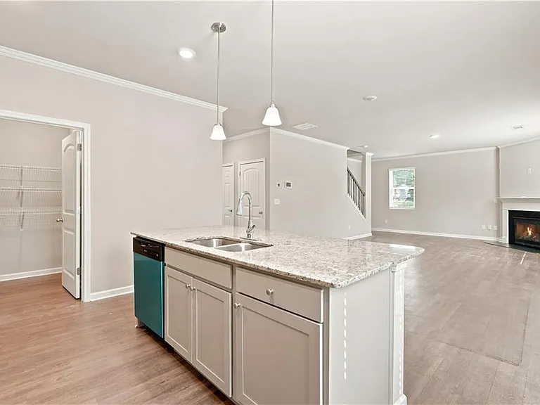 157 Lost Creek Blvd — Photo 13