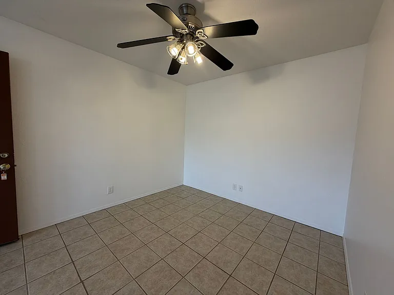 1307 Rufina Ln #4 — Photo 4
