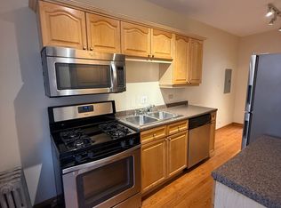 1820 W Chase Ave #2M, Chicago, IL 60626