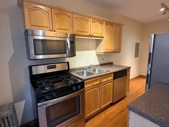 1820 W Chase Ave #2M