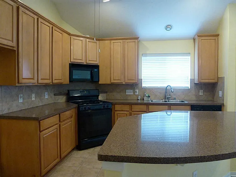 12619 Aubreywood Ln — Photo 6
