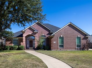 1605 Twin Oaks Dr, Cleburne, TX 76033