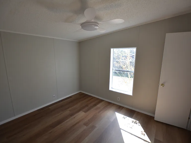 1144 Bradbury Rd — Photo 9