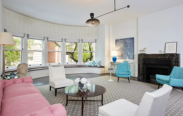 Sold by Compass | media 10