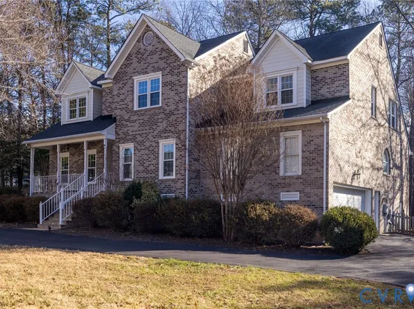 9008 Kings Charter Dr, Mechanicsville, VA 23116