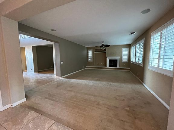 3rd image of 86 Via De La Valle