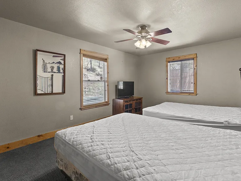 307 Heath Dr — Photo 61