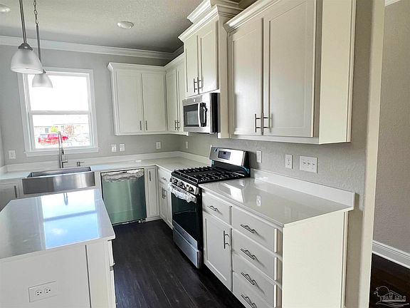 5th image of 2303 Habersham Ln