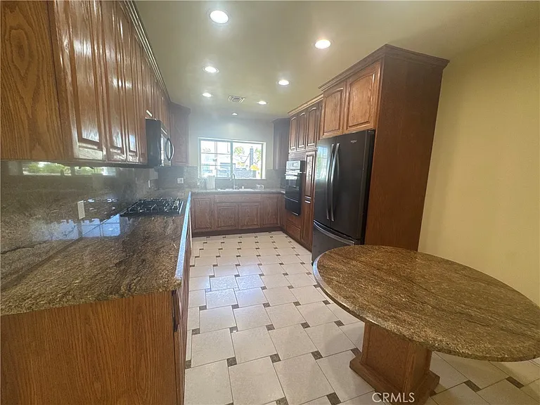 5171 Chimineas Ave — Photo 7