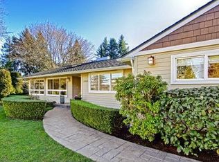 10305 SE 16th St, Bellevue, WA 98004