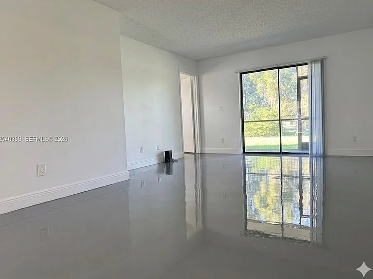 10325 NW 11th St #101 — Photo 4