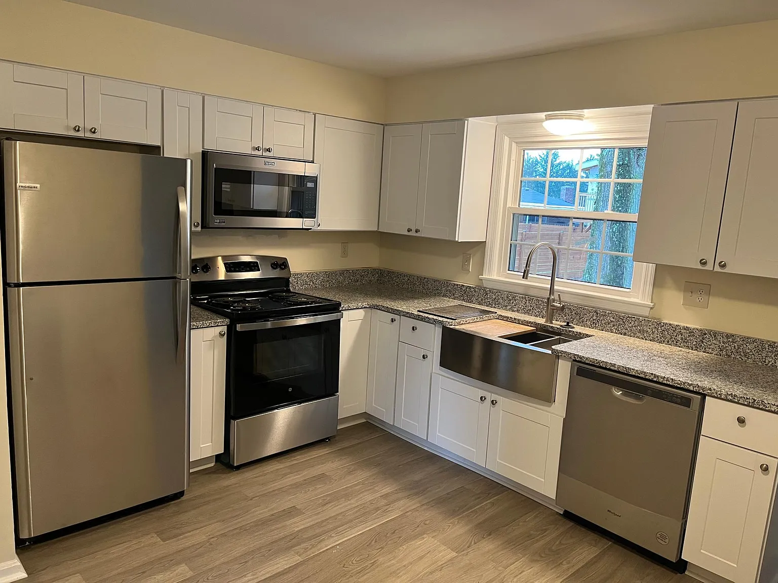 9408 Tiverton Ct — Photo 4