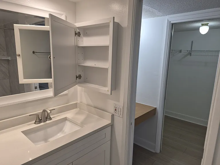 3050 N Palm Aire Dr #702 — Photo 26