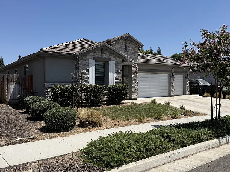 1908 E Monte Vista Ave — Photo 4