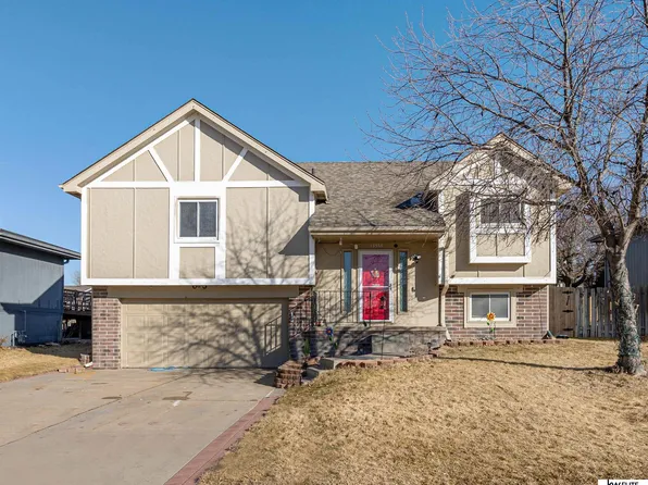 13556 Lillian St, Omaha, NE 68138