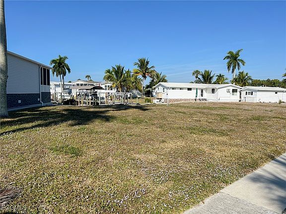 4th image of 17550 Stevens Blvd