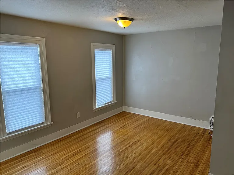144 Adams St — Photo 3