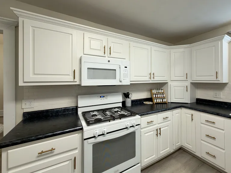 606 Front St — Photo 8