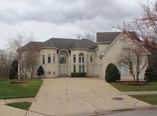 273 Hillandale Dr, Bloomingdale, IL 60108