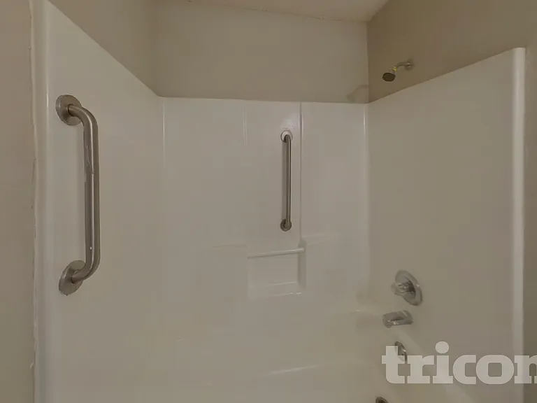 113 Cobblestone Ct — Photo 10