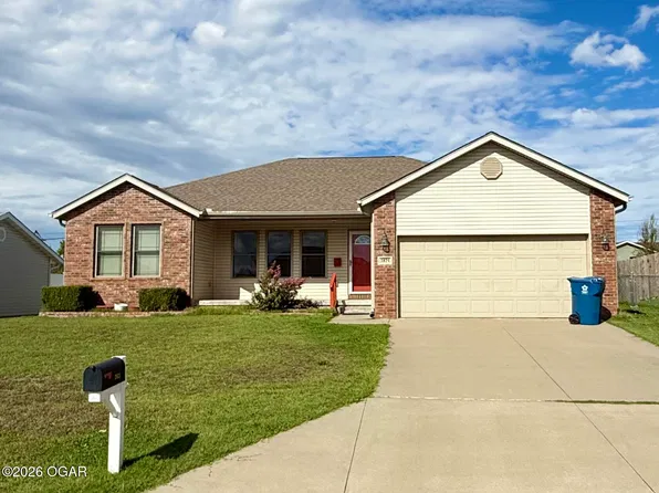 2821 E 18th St, Joplin, MO 64804