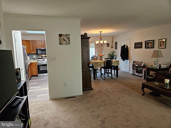 5th image of 803 Cypress Dr
