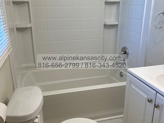 5th image of 5141 Norton Ave